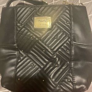Nicole crossbody